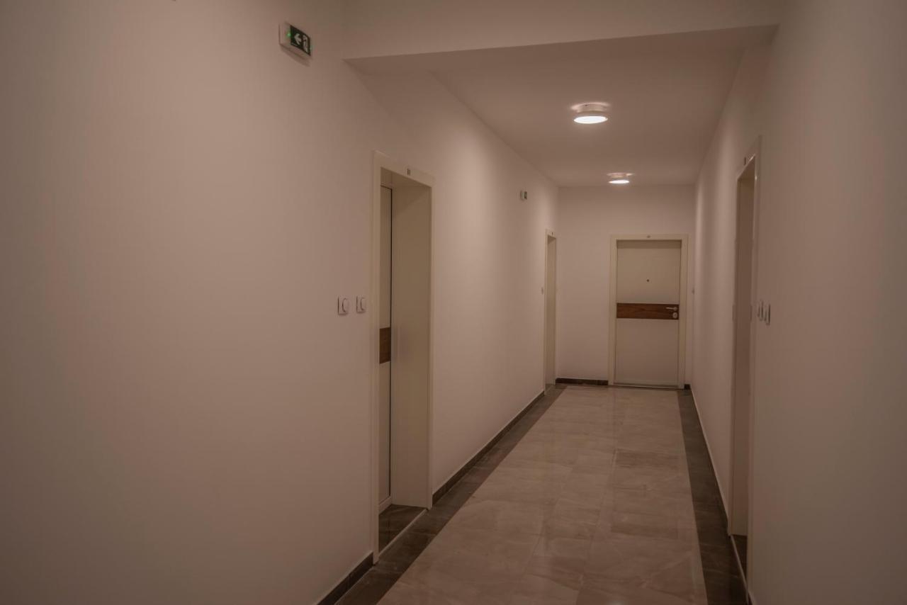 Apartment M Требинье Экстерьер фото